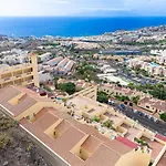 Floor With Ocean View Адехе