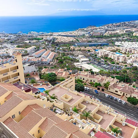 Floor With Ocean View أذيخي