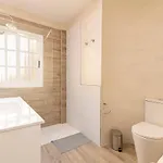 Floor With Ocean View أذيخي